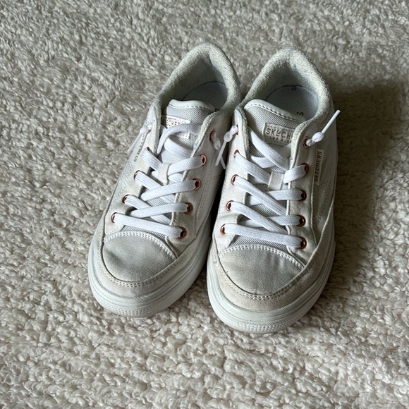 Skechers White Sneakers - Picture 4 of 4